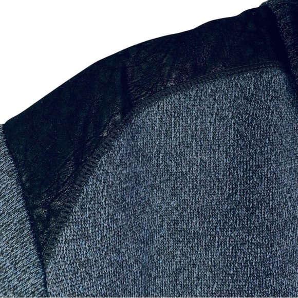 Alaska Blue Sweater - Picture 5 of 6